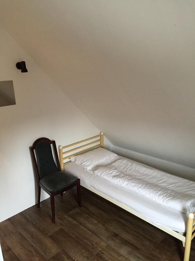 Hotel Bij Verhoeven Zevenbergen Bagian luar foto