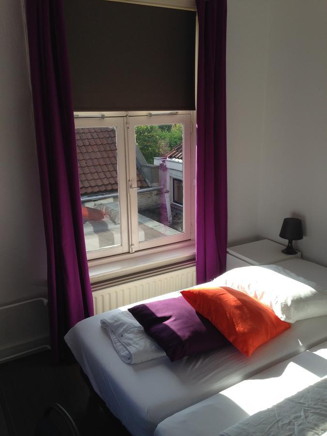 Hotel Bij Verhoeven Zevenbergen Bagian luar foto
